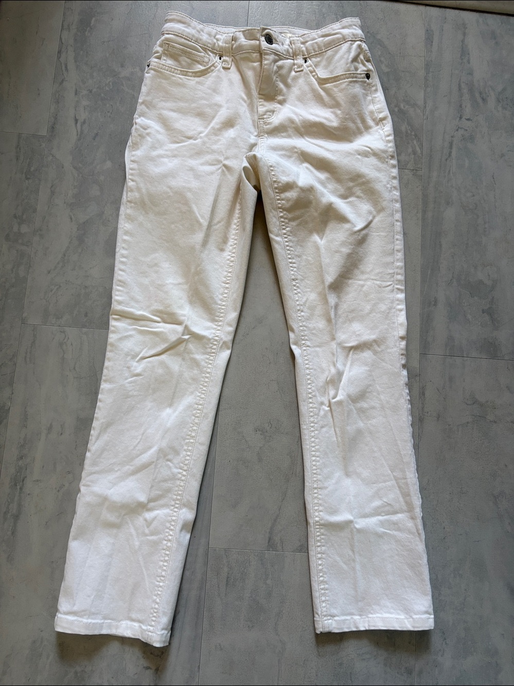 Jones New York  White Jeans  Lexington Straight STD. Five pocket design Size 4